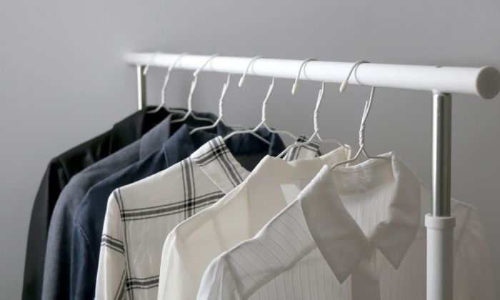 The top clothes for creating a minimalist wardrobe in 2025