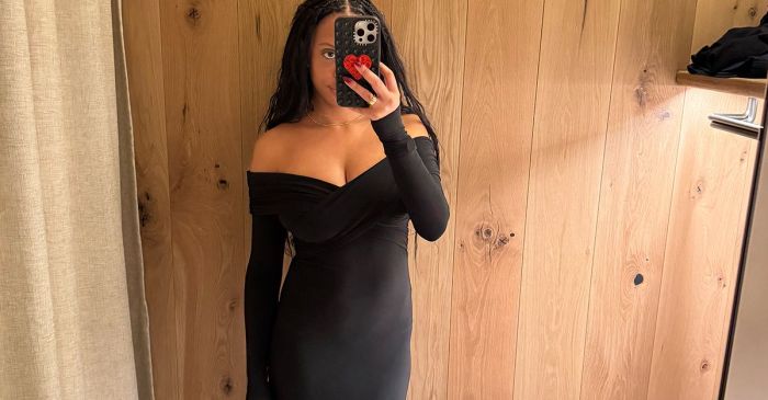 Best clothes for traveling in comfort and style in 2025